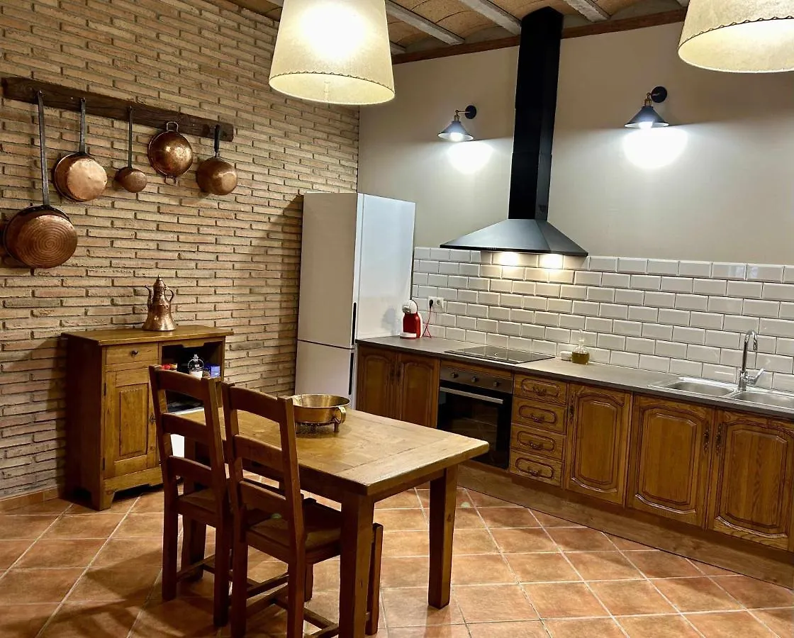 Casa Rural Namasté con SPA Lleida Сasa de vacaciones
